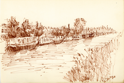 202729 Gezicht op het Merwedekanaal te Utrecht, vanaf de Kanaalweg, met enkele woonboten.